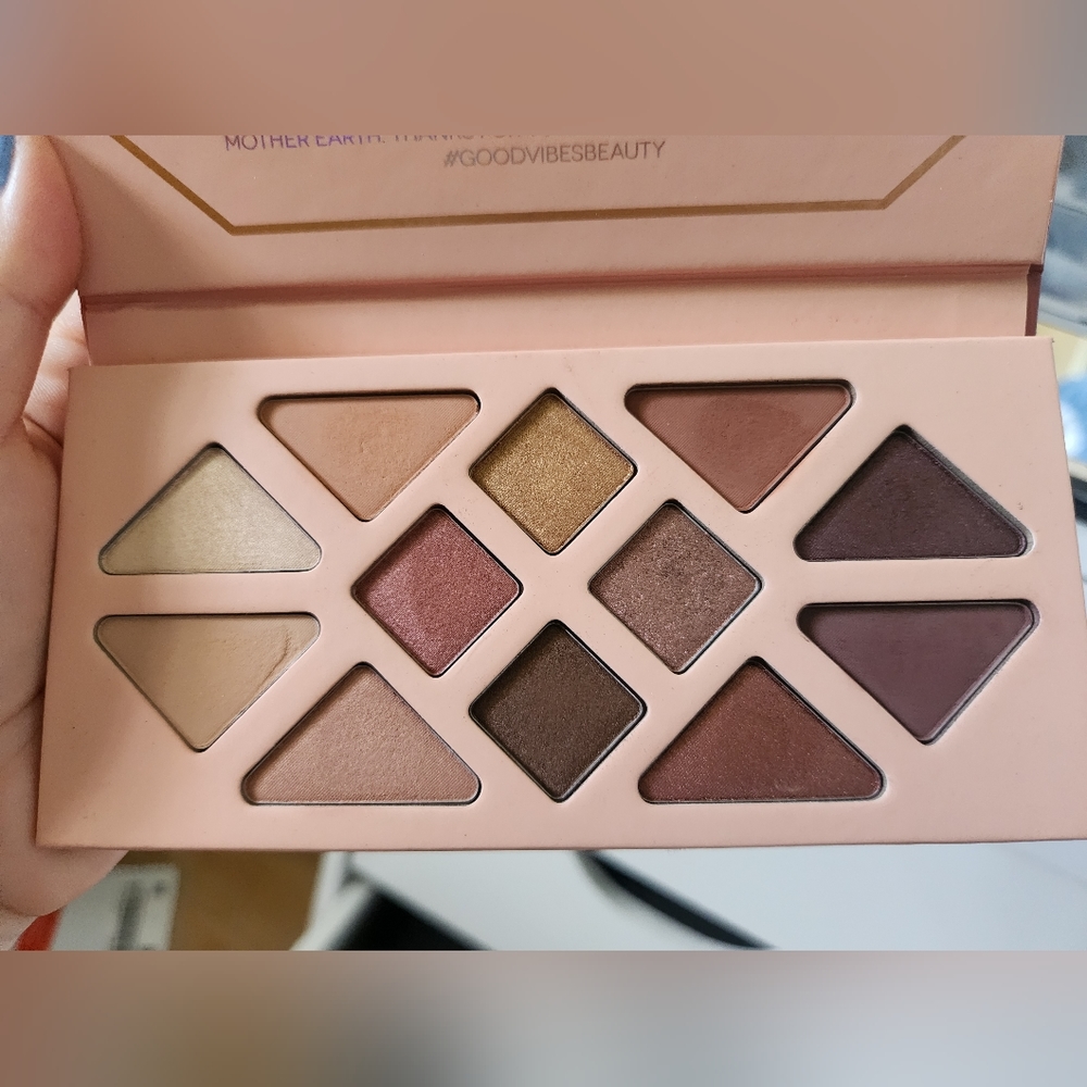 Aether beauty summer solstice rose quartz eyeshadow palette
